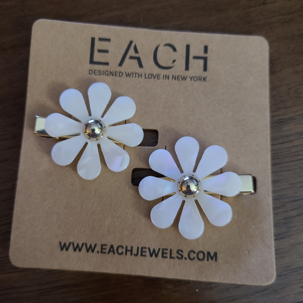 Flower hair clips, white shell, set of two